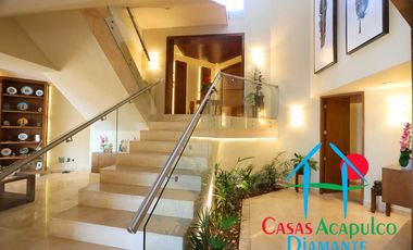 Casa en renta vacacional para 14 personas. Alberca privada y vista al mar. Incluye servicio de limpieza