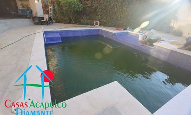 Casa en renta vacacional para 14 personas. Alberca privada y vista al mar. Incluye servicio de limpieza