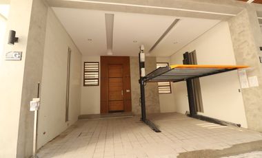House and Lot For Sale in San Juan with 4 Bedrooms and 3 Car Garage PH2390