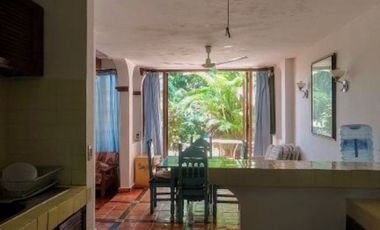 V408 Villa en Venta 2 recámaras Estilo Mexicano frente a campo de golf en Ixtapa