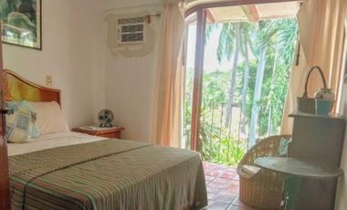 V408 Villa en Venta 2 recámaras Estilo Mexicano frente a campo de golf en Ixtapa