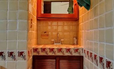 V408 Villa en Venta 2 recámaras Estilo Mexicano frente a campo de golf en Ixtapa