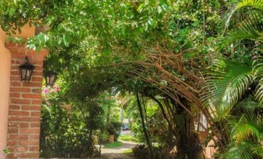 V408 Villa en Venta 2 recámaras Estilo Mexicano frente a campo de golf en Ixtapa