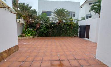 Via La Costa, Vendo/alquilo Casa 3 Dorm. en Urbanizacion Privada