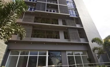 Affordable Pre-owned 1 BR Loft Type Condo For Sale at Melbourne Residence in Gil Puyat Avenue Makati City