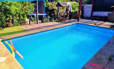 Se vende hermosa casa en Quillón con piscina