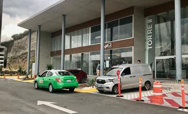 OPORTUNIDAD!!!!   Venta Oficina en Orbit a 20 min del centro de Querétaro