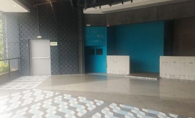 DF8A9 Local en arriendo en el sector Loma de los Benedictinos