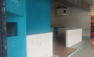 DF8A9 Local en arriendo en el sector Loma de los Benedictinos