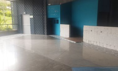 DF8A9 Local en arriendo en el sector Loma de los Benedictinos