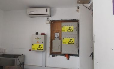 Oportunidad!!! Amplio Local Completamente Renovado