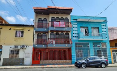Venta de Casa Rentera, sector Centro Sur, García Goyena entre Villavicencio y Hernando de Zaera, cerca a Centro Cívico.