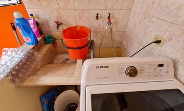 Venta de Casa Rentera, sector Centro Sur, García Goyena entre Villavicencio y Hernando de Zaera, cerca a Centro Cívico.