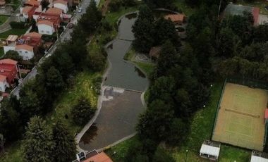 HERMOSA CASA EN PRIVADA.