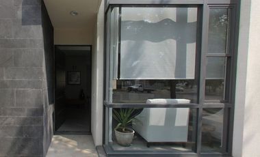 HERMOSA CASA EN PRIVADA.