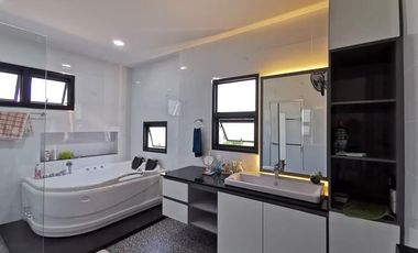 2 bed house with restaurant and private pool for sale in San Sai, Chiang Mai