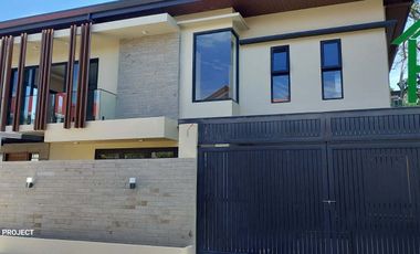 High End TWO-STOREY Single Detached House in  Parañaque Near Aguirre Food District