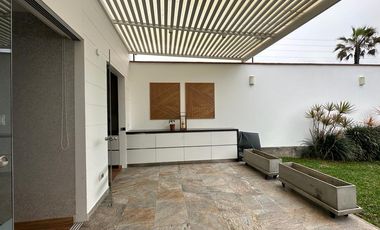 MODERNA CASA CON ACABADOS A1 Y PRECIOSA VISTA AL MAR Y AL GOLF