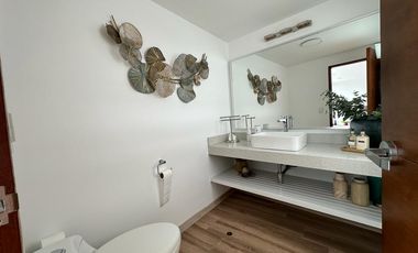 MODERNA CASA CON ACABADOS A1 Y PRECIOSA VISTA AL MAR Y AL GOLF