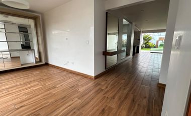 MODERNA CASA CON ACABADOS A1 Y PRECIOSA VISTA AL MAR Y AL GOLF