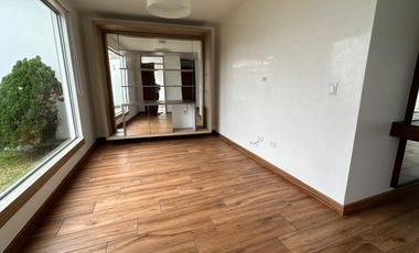 MODERNA CASA CON ACABADOS A1 Y PRECIOSA VISTA AL MAR Y AL GOLF