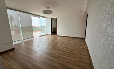 MODERNA CASA CON ACABADOS A1 Y PRECIOSA VISTA AL MAR Y AL GOLF