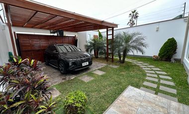 MODERNA CASA CON ACABADOS A1 Y PRECIOSA VISTA AL MAR Y AL GOLF