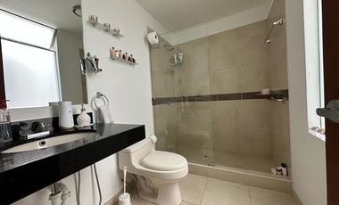 MODERNA CASA CON ACABADOS A1 Y PRECIOSA VISTA AL MAR Y AL GOLF