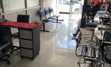 EDIFICIO CON USO DE SUELO COMERCIAL