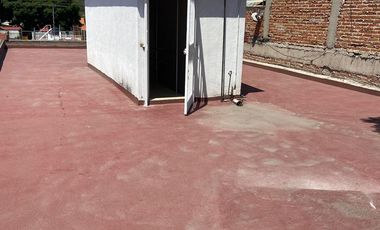 EDIFICIO CON USO DE SUELO COMERCIAL