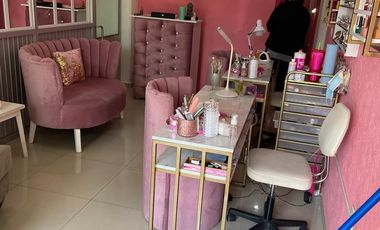 EDIFICIO CON USO DE SUELO COMERCIAL