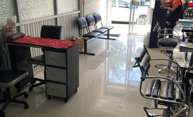 EDIFICIO CON USO DE SUELO COMERCIAL