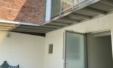 EDIFICIO CON USO DE SUELO COMERCIAL