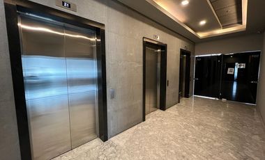 OFICINA EQUIPADA Y AMUEBLADA 75 M2 EN RENTA TORRE OMEGA CENTRO MAYOR ZAVALETA