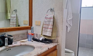 Hermosa casa en venta. Zavaleta