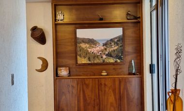 Hermosa casa en venta. Zavaleta