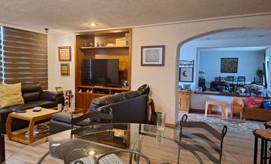 Hermosa casa en venta. Zavaleta