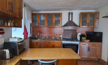 Hermosa casa en venta. Zavaleta