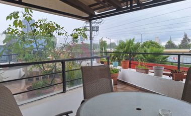 Hermosa casa en venta. Zavaleta