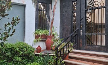 Hermosa casa en venta. Zavaleta