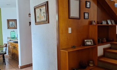 Hermosa casa en venta. Zavaleta
