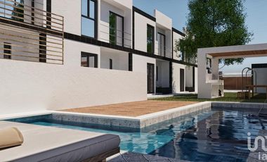 $2,500,000 Una Casa con Jardín, Roof Garden, Alberca, 3 Recámaras en Jiutepec Morelos