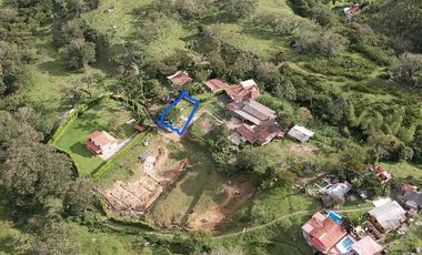 VENDO TERRENO PLANITO EN UNIDAD CERRADA EN BARBOSA ANTIOQUIA.