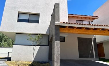 RENTA DE CASA EN FRACCIONAMIENTO BALVANERA GOLF POLO & COUNTRY CLUB  QUERÉTARO