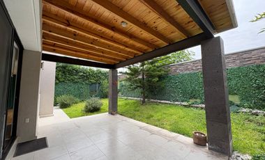 RENTA DE CASA EN FRACCIONAMIENTO BALVANERA GOLF POLO & COUNTRY CLUB  QUERÉTARO