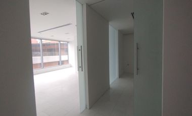 Oficina en arriendo en Alto Prado.