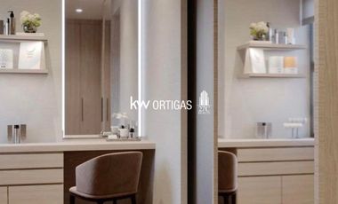 Pre-Selling in New Manila Townhouse