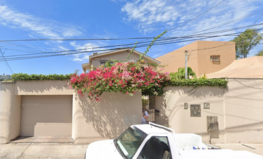 Remate hermosa casa en Manzanillo, Lomas Hipodromo, Tijuana