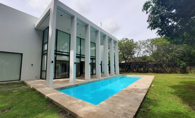Modern 4 Bedroom house with pool for lease at Ayala Alabang