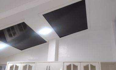 HOUSE FOR SALE IN BACOLOD CITY: Lovely white house in the heart of the city, ideal for professionals, young couples or retirees
